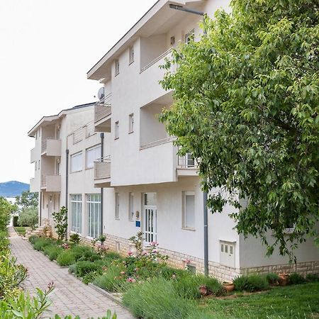 סבטי פטר Apartments Esperanca מראה חיצוני תמונה